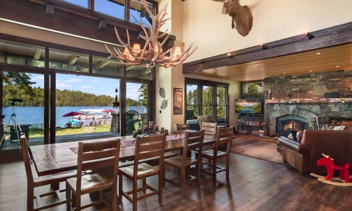 Hope House | Luxury Hope Waterfront Home and Guest House