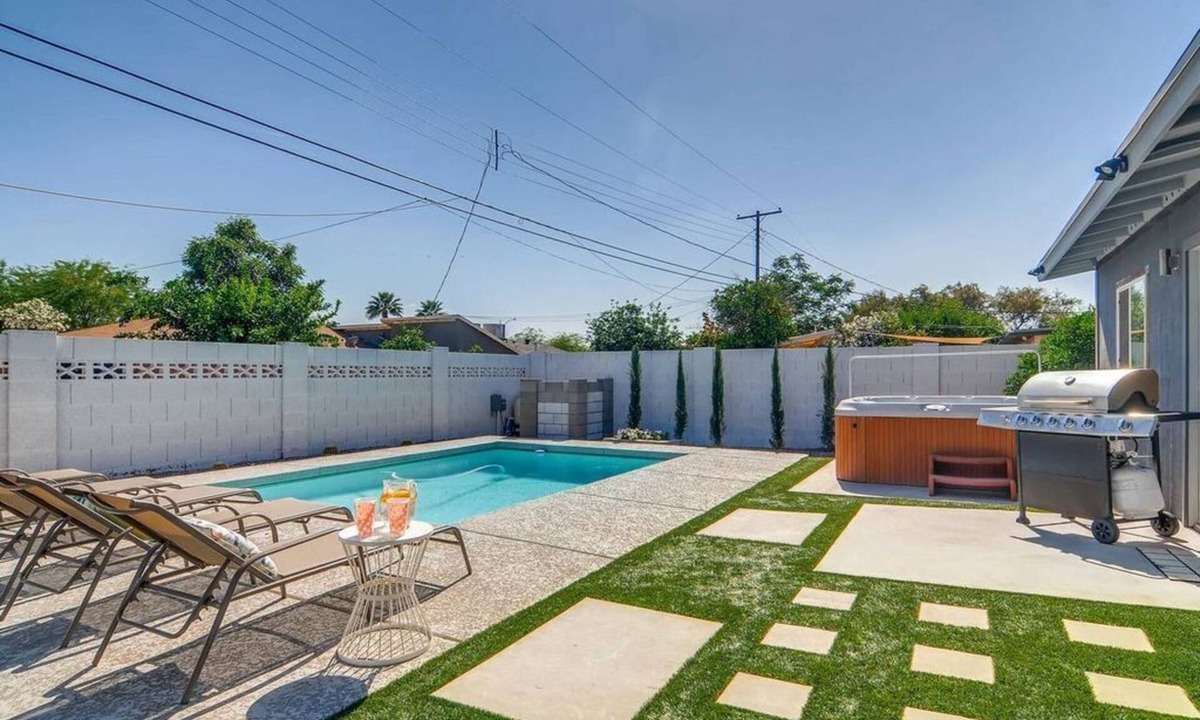 Scottsdale Estates Six House | LUXURY MODERN 4BR 3BA- SCOTTSDALE- SLEEPS 16!