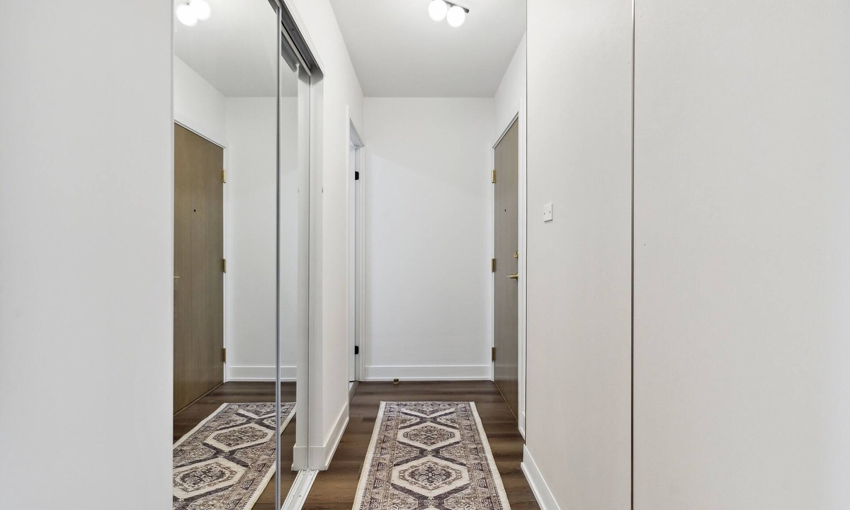 Leslieville Condo | Luxury, Privacy, Perfection in Leslieville!
