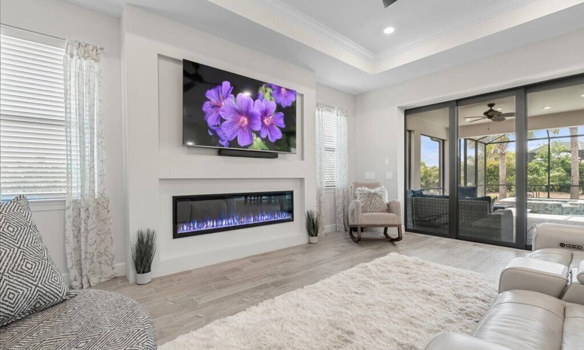 Braden River House | Luxury Private Home with Pool and Spa in Lakewood Ranch!