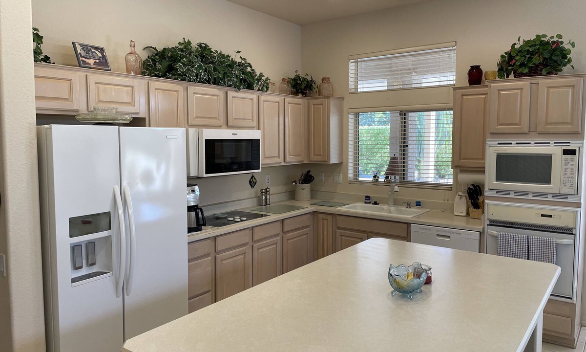 Sun City West House | Luxury Resort Community, 5 Golf Courses, Rec. Centers with Pools, Spas, etc