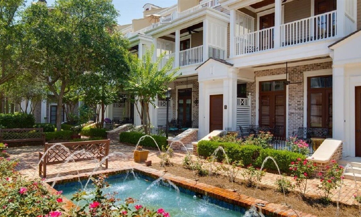 Baytowne Wharf House | Luxury Townhome in the heart of Baytowne Wharf-Sandestin Golf & Beach Resort