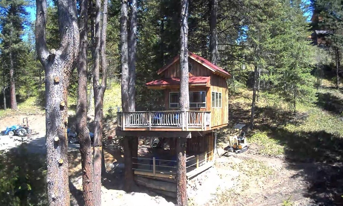 De Borgia House | Luxury treehouse with hot tub