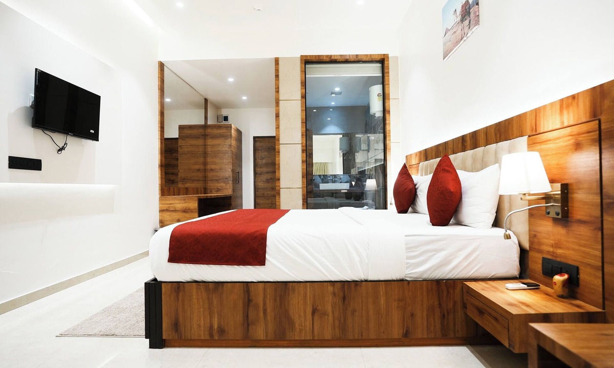 Thane West Hotel | Madhav Residency Hotel & Banquet, Kalyan, Mumbai