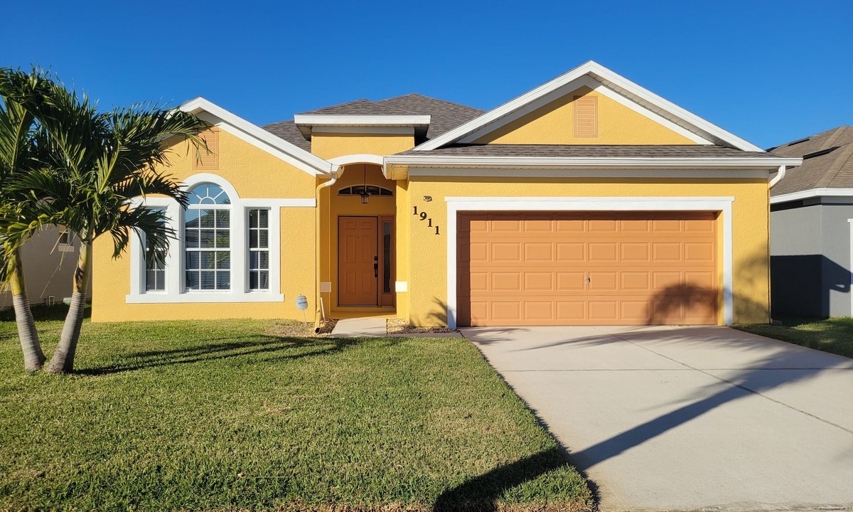 Magic Landings House | Magical Family Friendly Pool and Lake House
