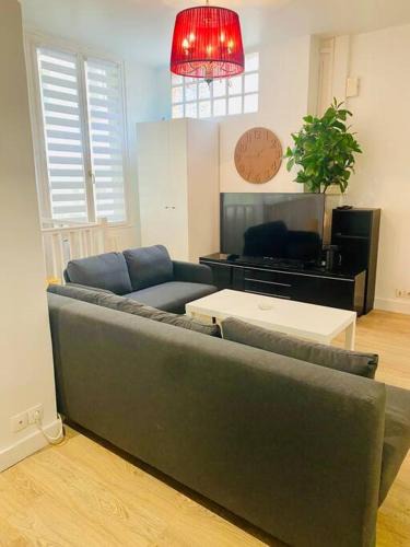 La Garenne-Colombes Apartment | Maisonnette au calme proche T2