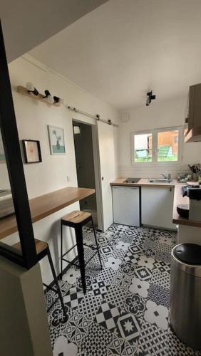 Saint-Mande Apartment | Maisonnette avec jardin proche Paris