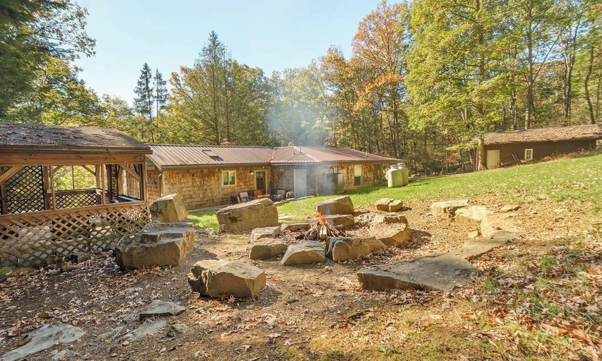 Farmington House | Mark's Retreat - Spacious Mountain Lodge w/Hot Tub