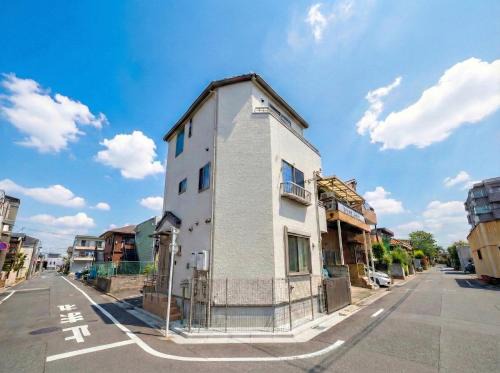 Adachi Villa | MEME Villa 5BR - 3 Separate Toilets & 3 Showers - 10Gbps Wifi