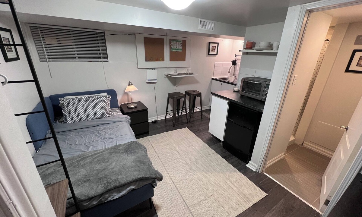 Upper Beaches Apartment | Micro Nook Private Studio Apartment