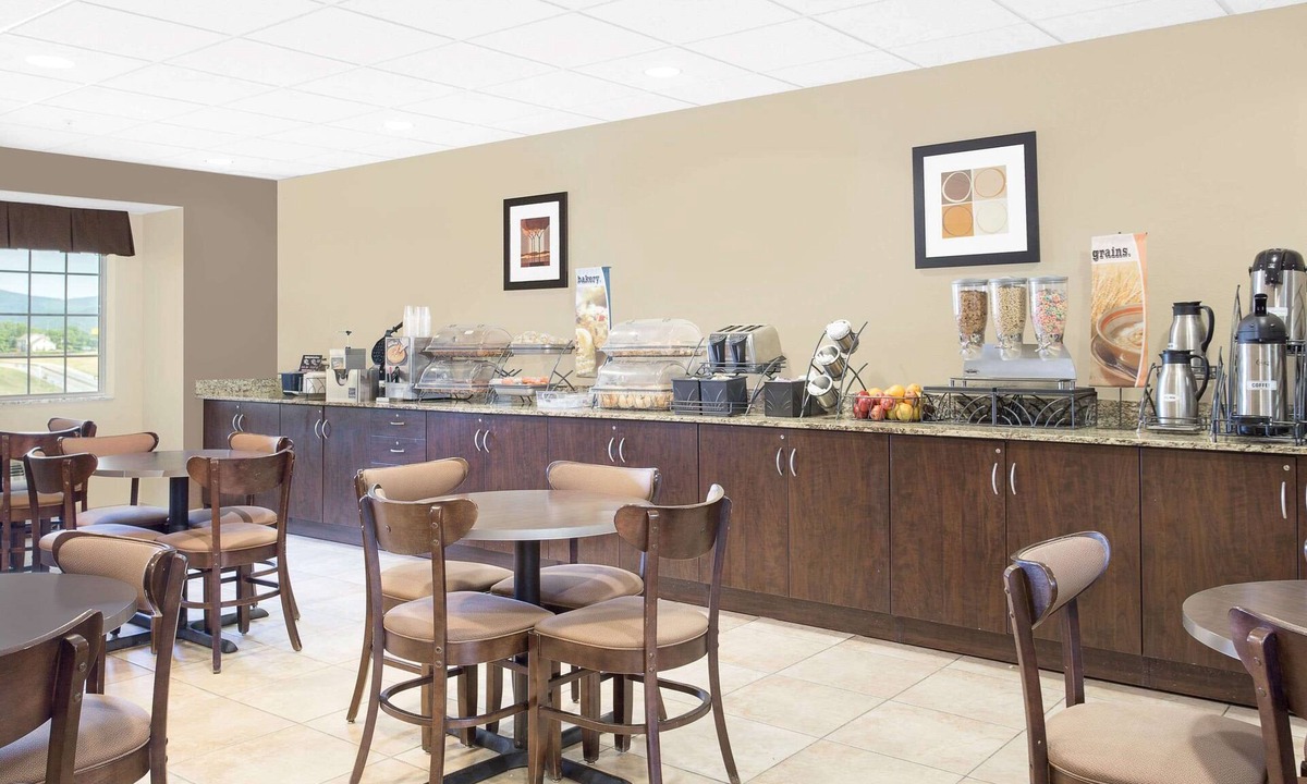 Mansfield Hotel | Microtel Inn & Suites by Wyndham Mansfield