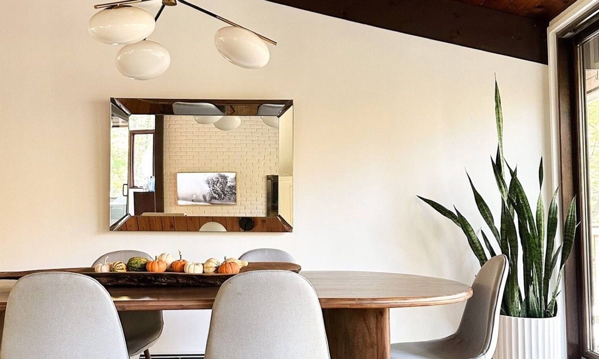 Lewisboro House | Mid- Century Modern getaway - only 1hr from the city!