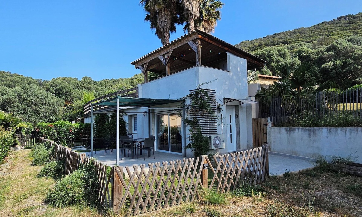 Vetricella Villa | Mini villa T2 air-conditioned, sea view, cosy & modern