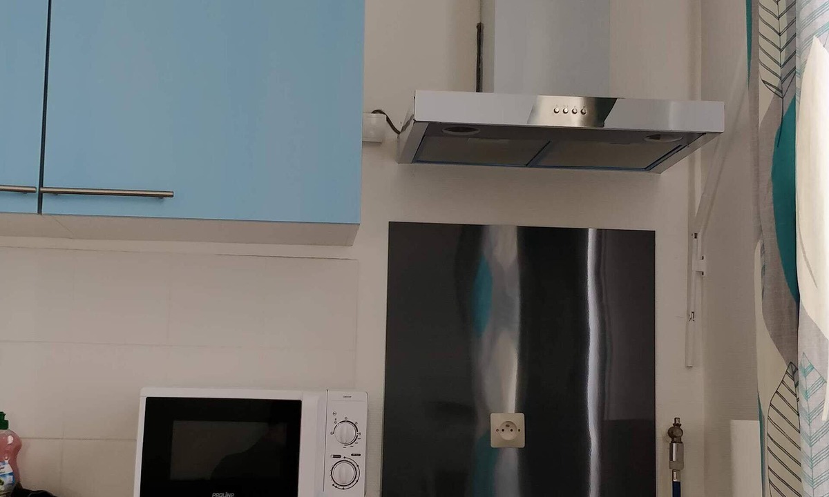 Louis Bertrand-Mirabeau-Semard Apartment | Modern 1 bedroom apartment near the metro.
