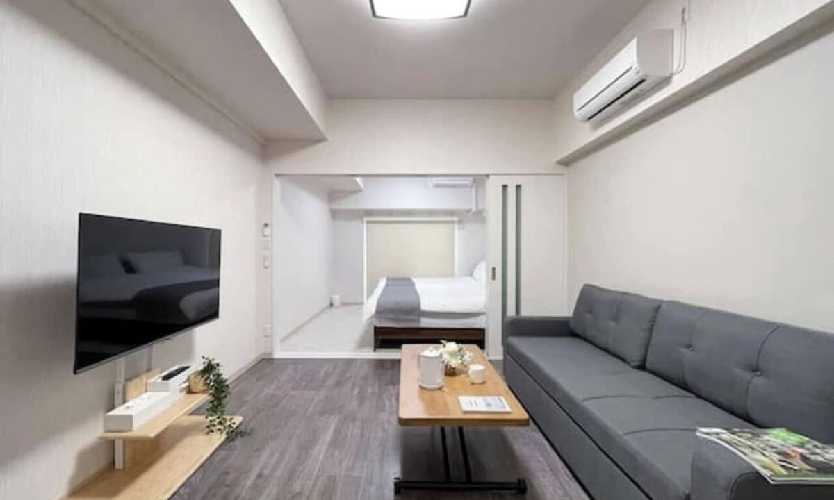 Hiroshima City Centre Apartment | Modern 1 BR near Hondori District for 6 Ppl