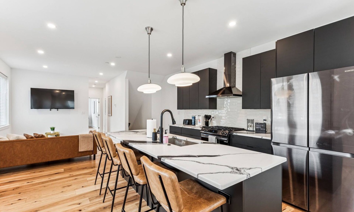 Fairmount House | Modern 3BR Walk to Museums and Points of Interest