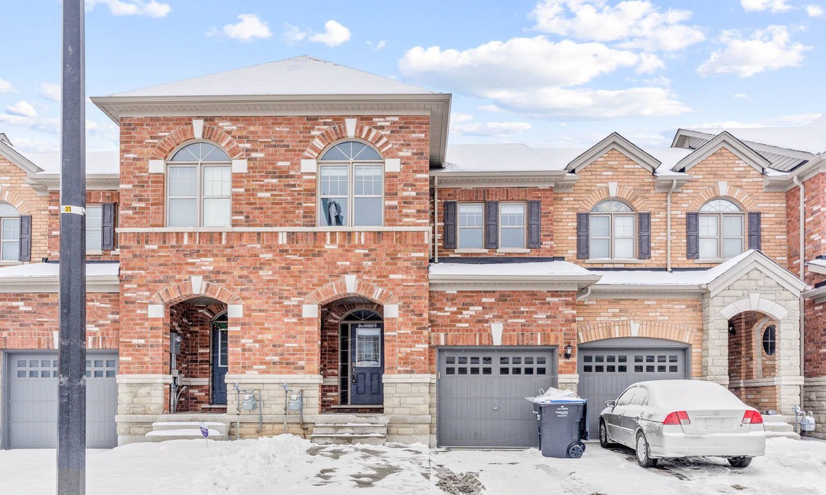 Brampton House | Modern Comfy ~ 4 Bedroom, 3.5 Washroom ~ Specious and Family-Friendly ~ Brampton