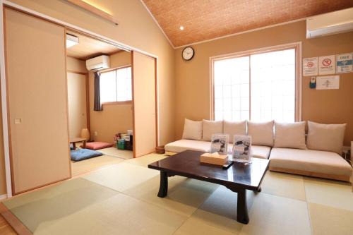 Nakahara Ward Apartment | Modern Japanese House in Musashi-Kosugi, 3BR, 15 Guests, Family Friendly