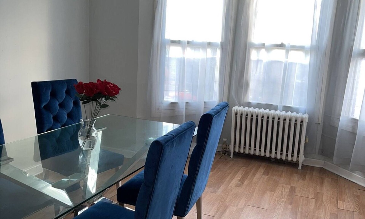 Brooklyn Villa | Modern Luxury 2 Bedroom Villa FREE PARKING