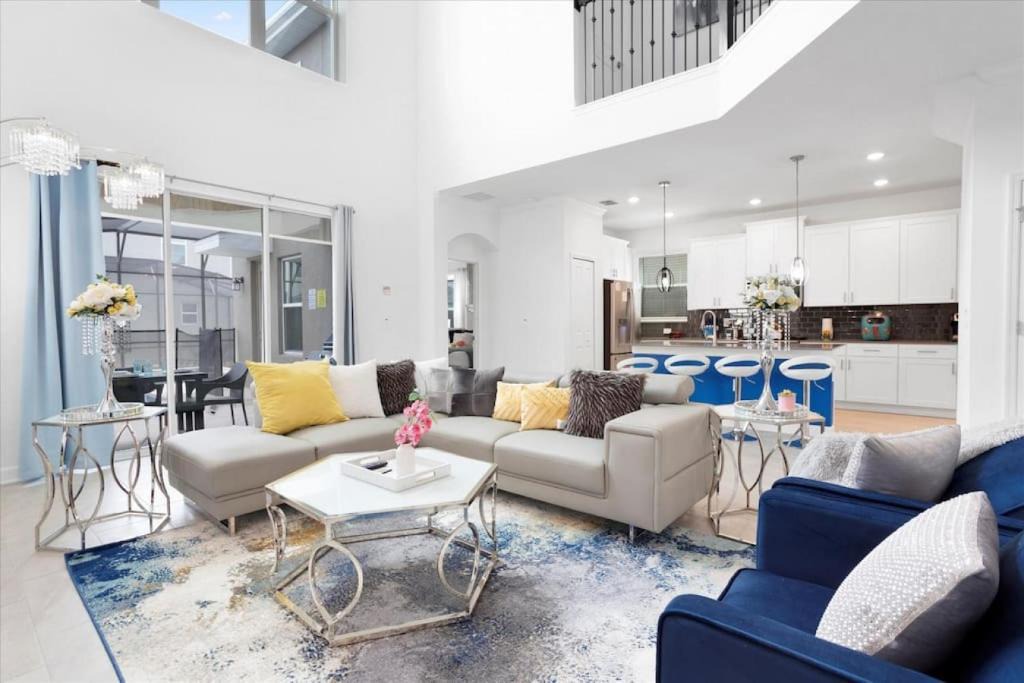 Campbell House | Modern Resort House Pool Wi-Fi Minutes to Disney