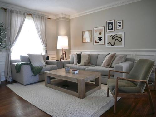 Stratford House | Modern & Spacious 1908 Home