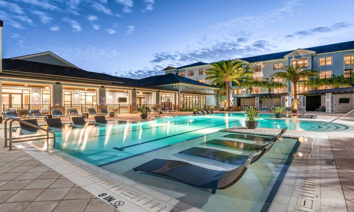 Florida Central Atlantic Coast Apartment | Monarch Apartments 15m to Parks, Pet Friendly, Free Parking by Heavenly Homes