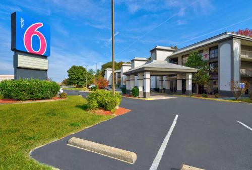 Seaford Hotel | Motel 6-Seaford, DE