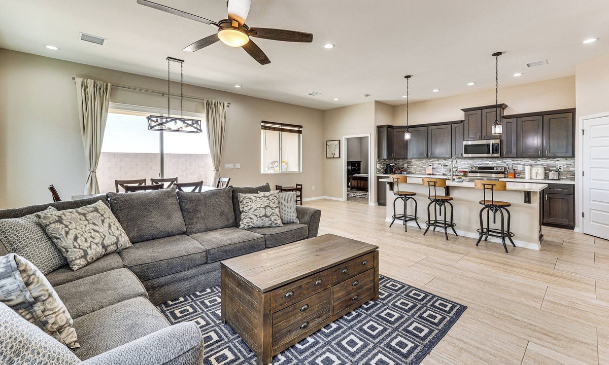 Mohave Valley House | Mtn-View Home w/Patio, 3 Mi to Colorado River!