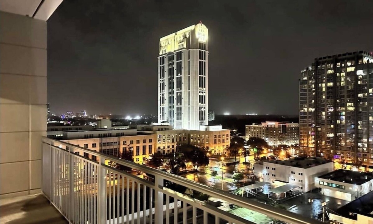 Lake Eola Heights Apartment | My downtow Home!