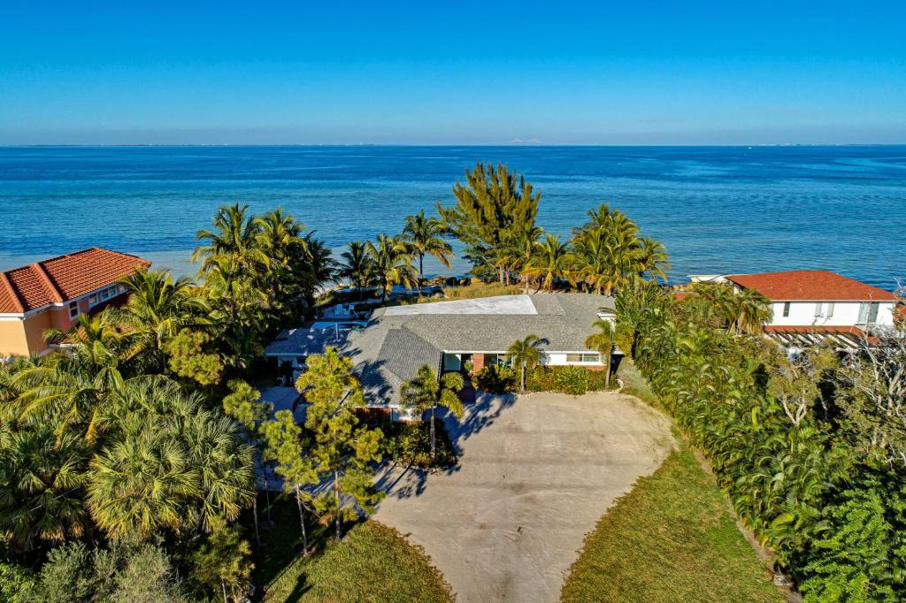Anna Maria House | My Private Beach - 826A S Bay