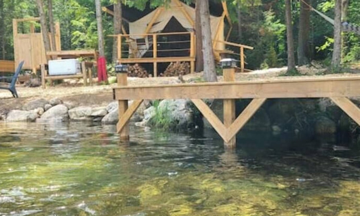 Chatsworth Cabin | Mystic River Retreat Waterfront Glampingnn