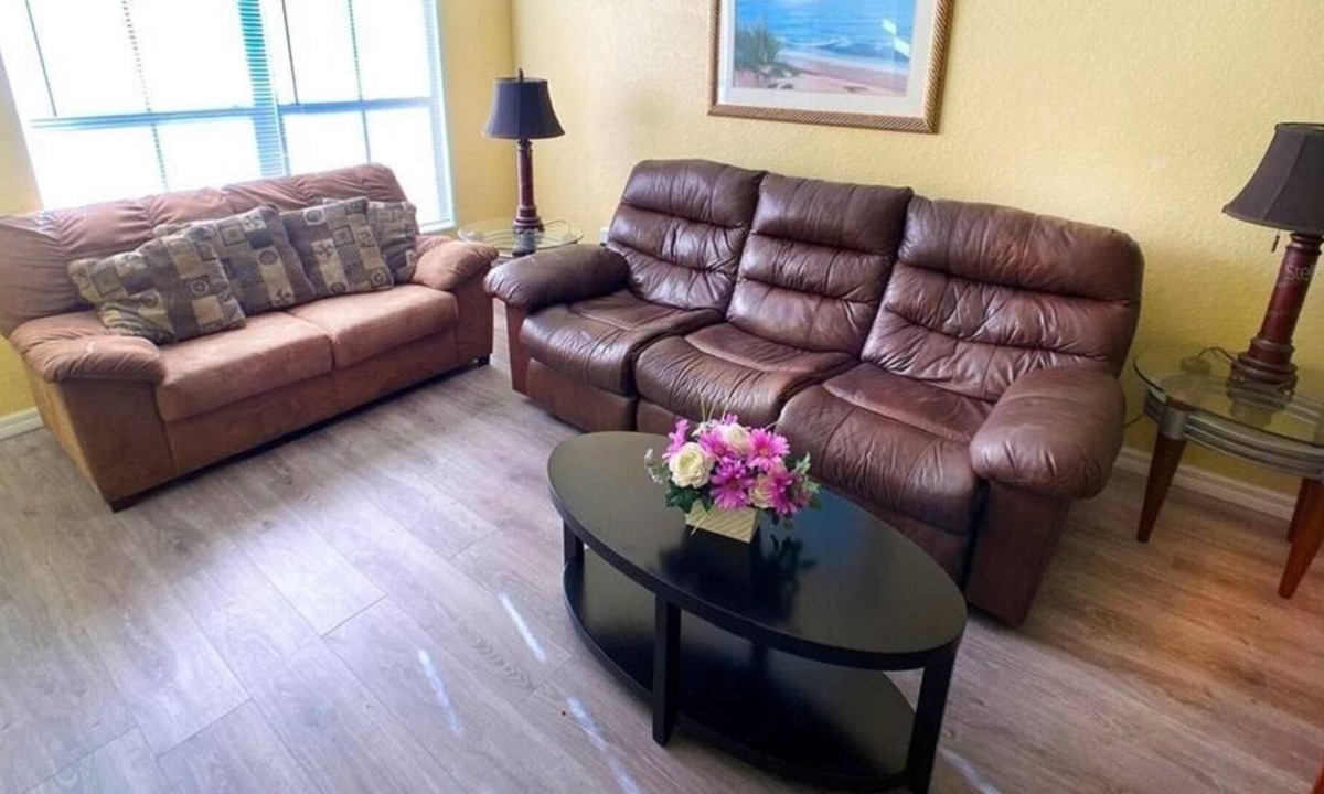 Venetian Bay Villages Villa | NEAR DISNEY 3 bdrm villa with pools and clubhouse!