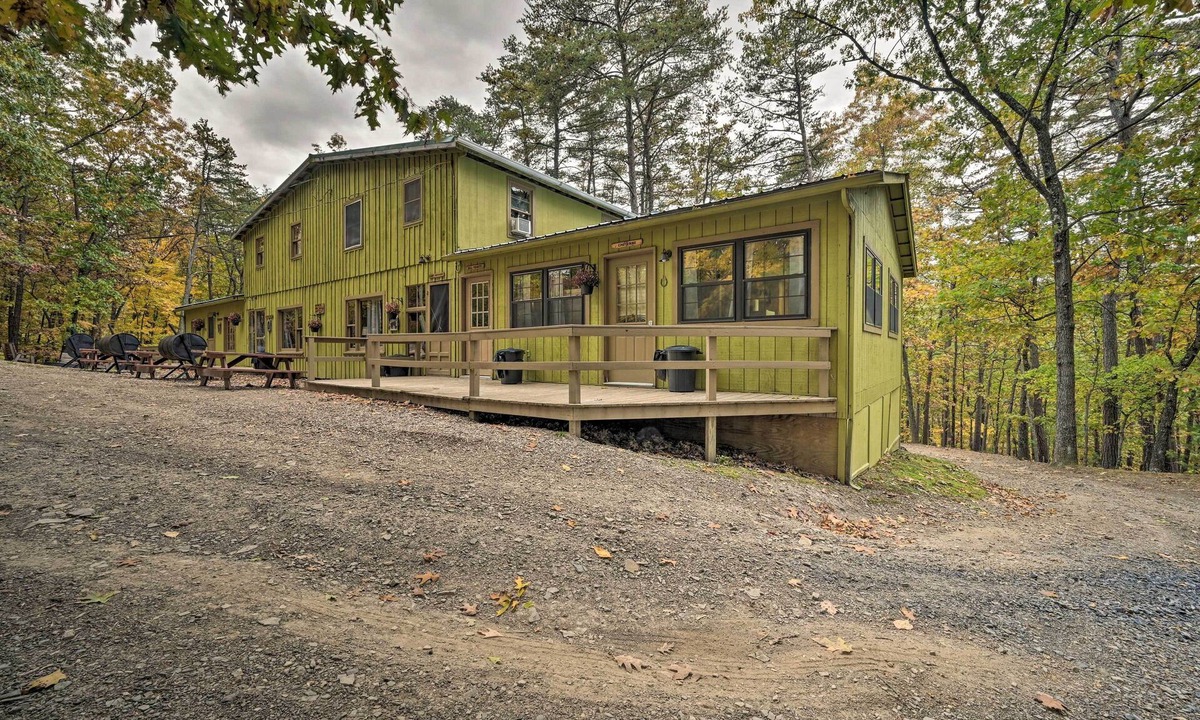 Huntingdon Cabin | Near Raystown Lake! 3 Units at Urban Saddle Ranch