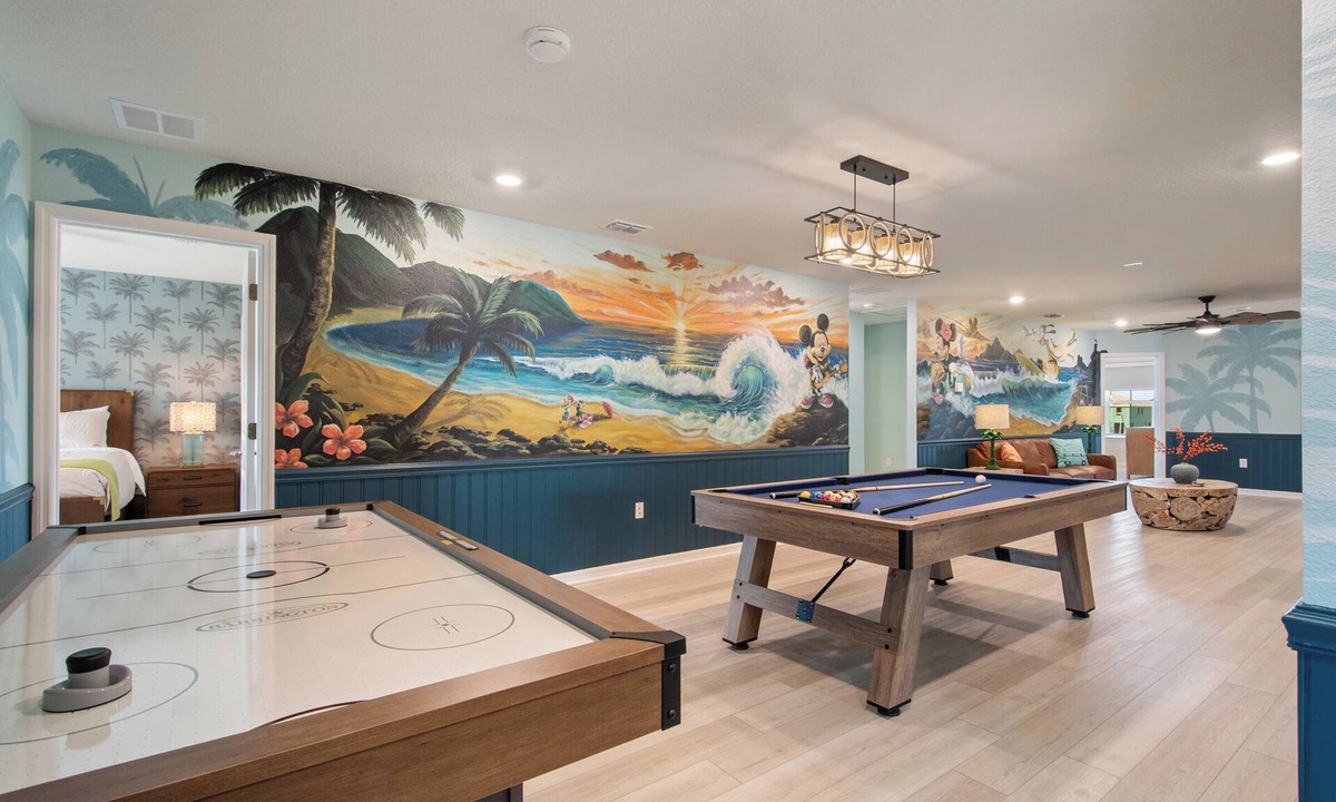 Clermont House | New 10BR Luxury Retreat Pool, Spa, Near Disney