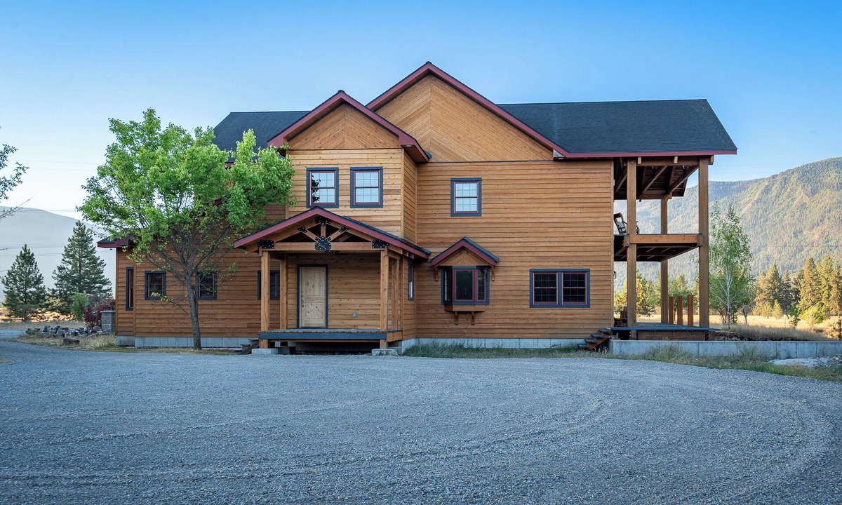 Thompson Falls House | NEW 7500 sf, 5BR/7BA/Basement within walking distance to the Clark Fork river.
