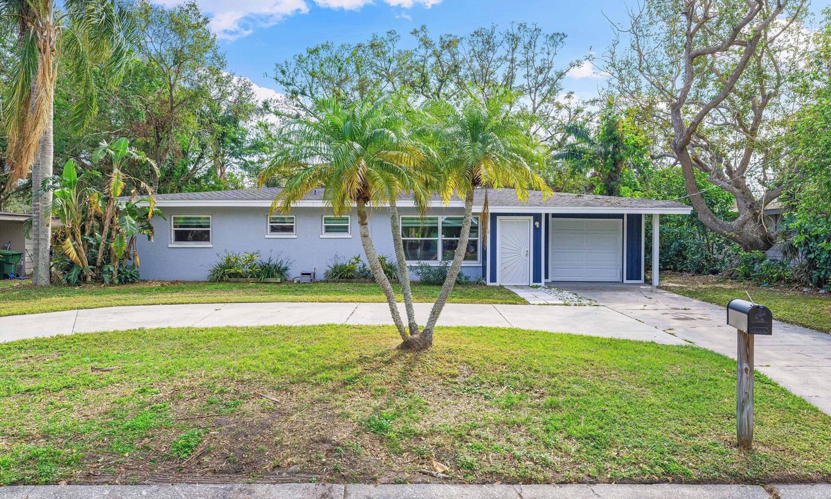 Alta Vista House | NEW! Charming 3/3 Home near Payne Park and Legacy Trail