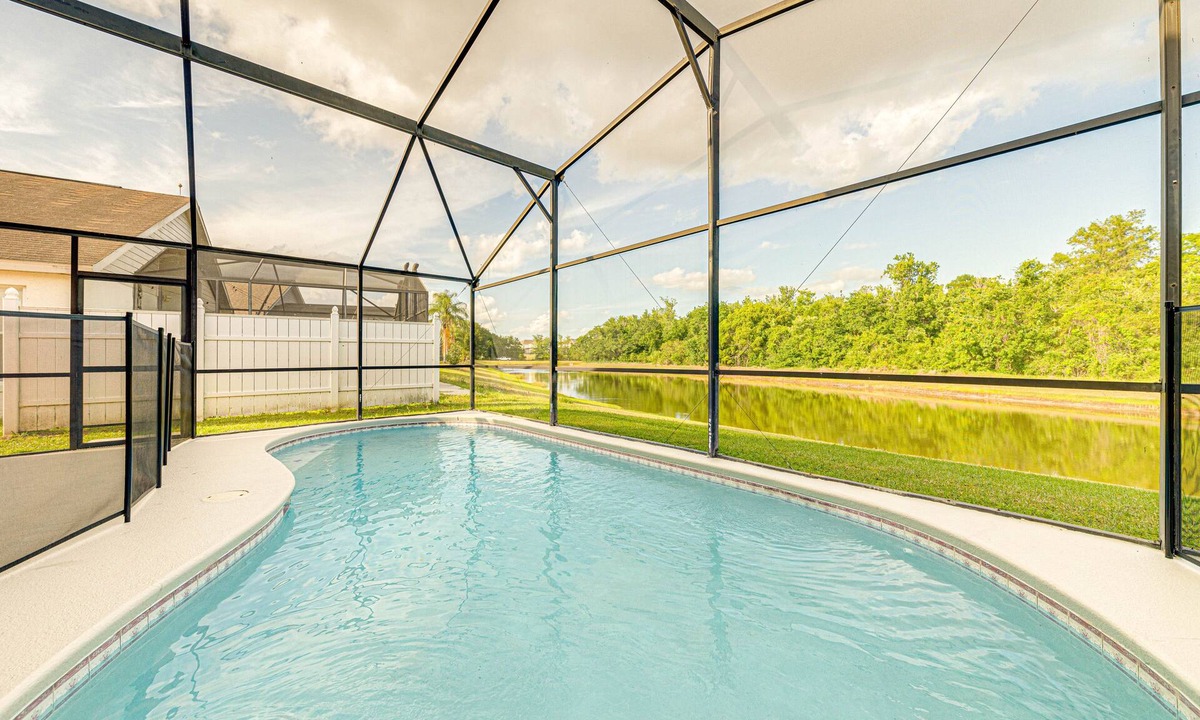 Indian Point House | New! Disney Vacation Oasis! Lake View & Heated Pool.