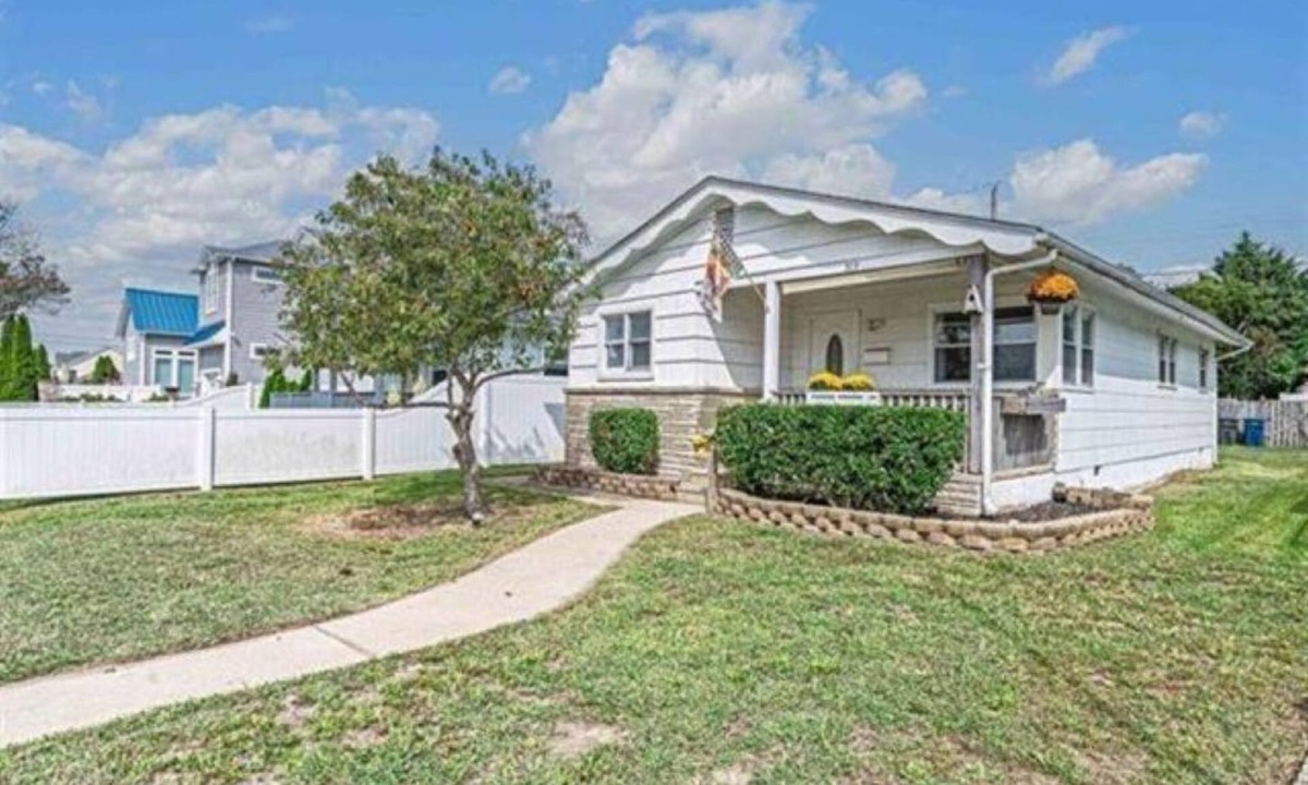 A-Zone House | New for Summer 2026! Beach Block Brigantine A-Zone House - Steps to Beach & Park