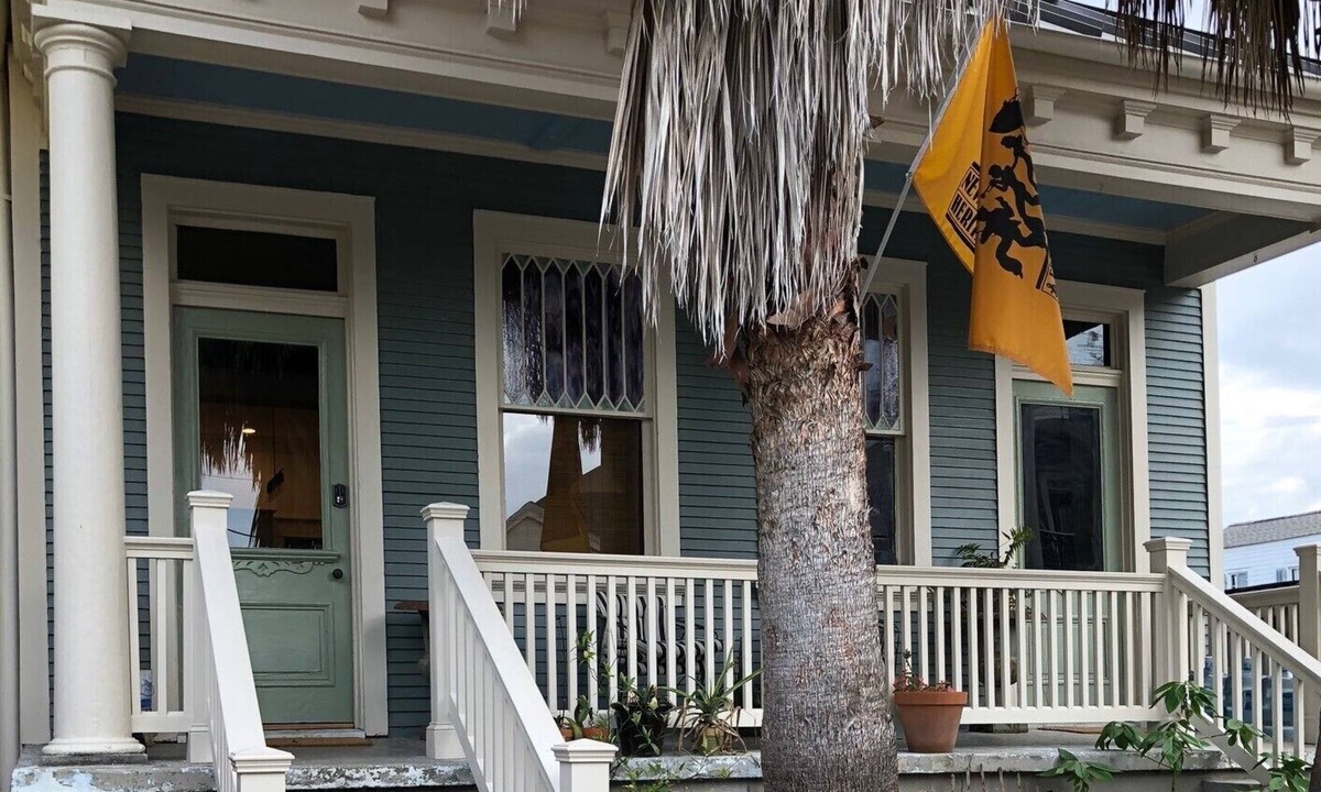 Lower Garden District Apartment | New Orleans Home Close to all the Action