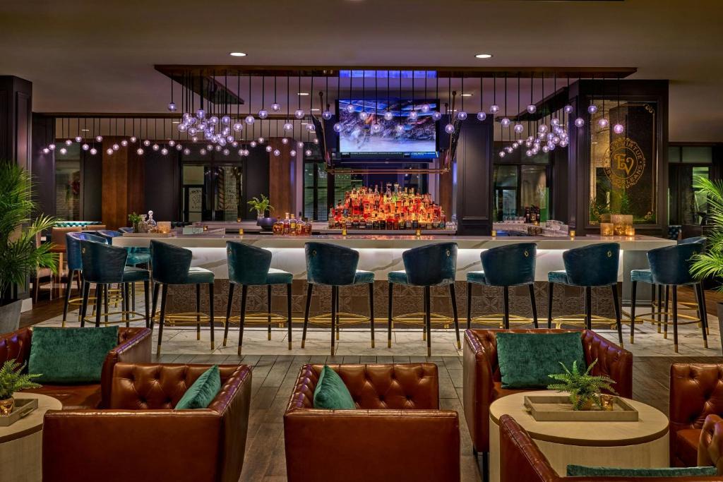 Arts/Warehouse District Hotel | New Orleans Marriott Warehouse Arts District