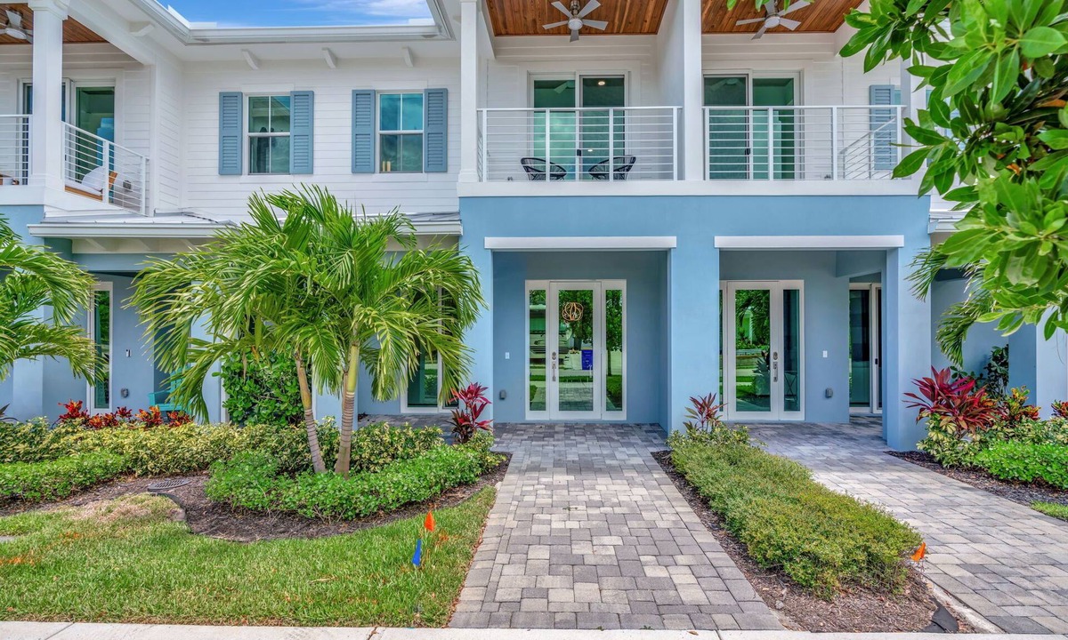 Rocky Point House | New Waterfront Townhome Community in the Manatee Pocket! 3 BDR/2.5 Bath