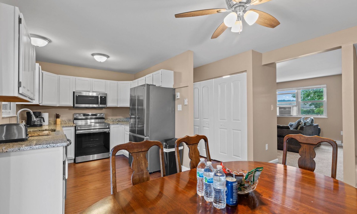 Highspire House | *Newly* Renovated Stay at modern 3BR Townhome (15 minutes from Harris-Hershey)
