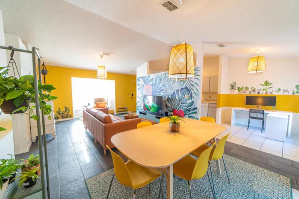 Campbell House | Newly Updated 3 Bedroom Home