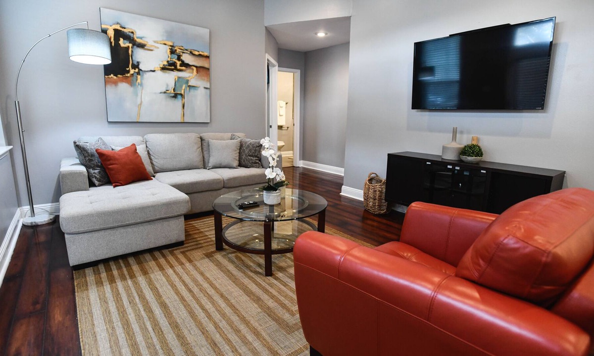 Mid-City House | NolaAllThat Mid City Magic 3 Minutes by Street Car to French Quarter, Superdome