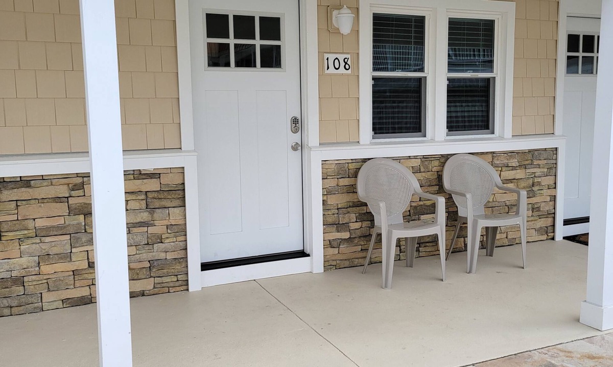 North Wildwood Condo | North Wildwood Beach Block 1 bdrm with Pool.
