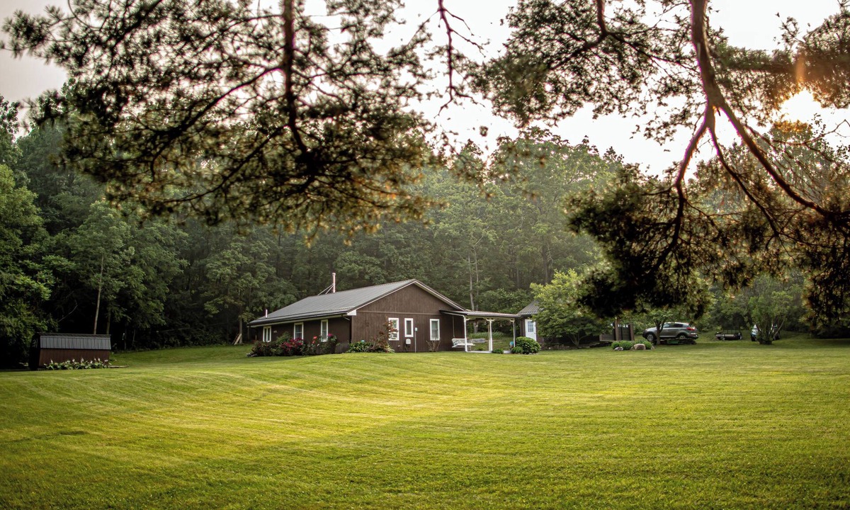 Town of Milo House | NY Finger Lakes Country House Garden Big Private Yard on Wine Trail full kitchen
