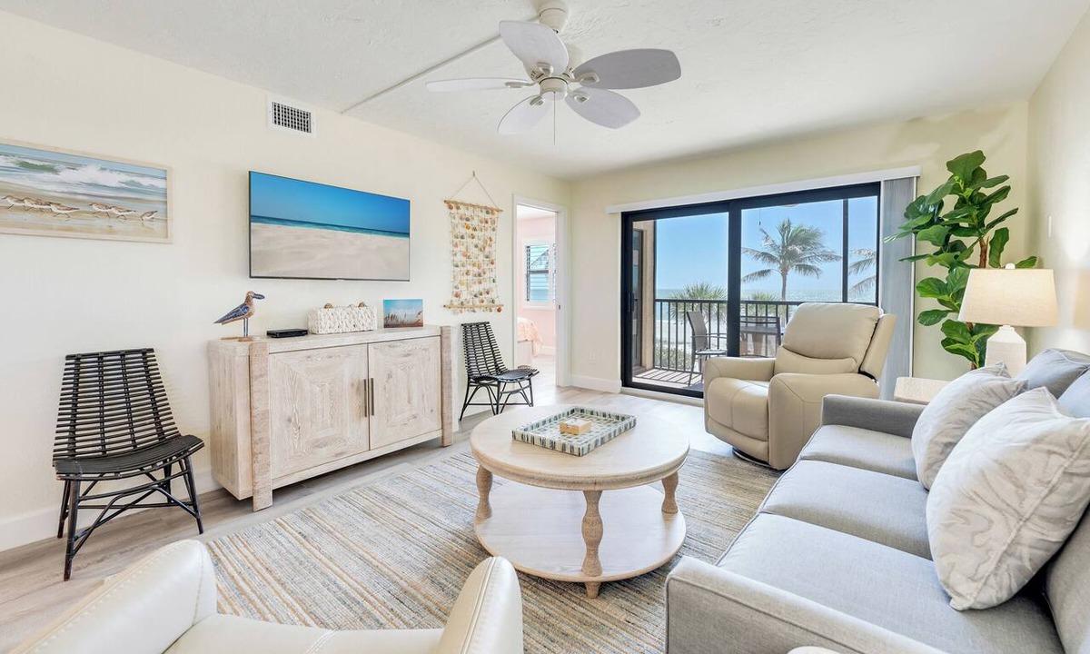Sanibel Condo | OCEAN'S REACH 1A3: Corner Unit, 3rd Floor, All Amenities Open!