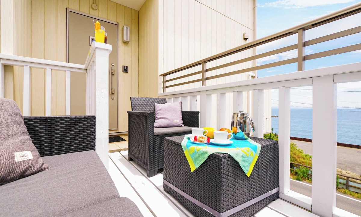Yokosuka House | Oceanfront Villa Hale Kahakai