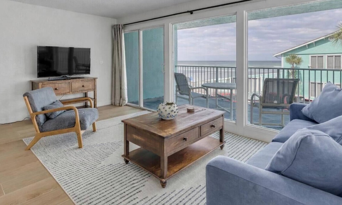 New Smyrna Beach Condo | Oceanview Getaway - 2/2 Condo Unit 6 - Steps from the Sand!