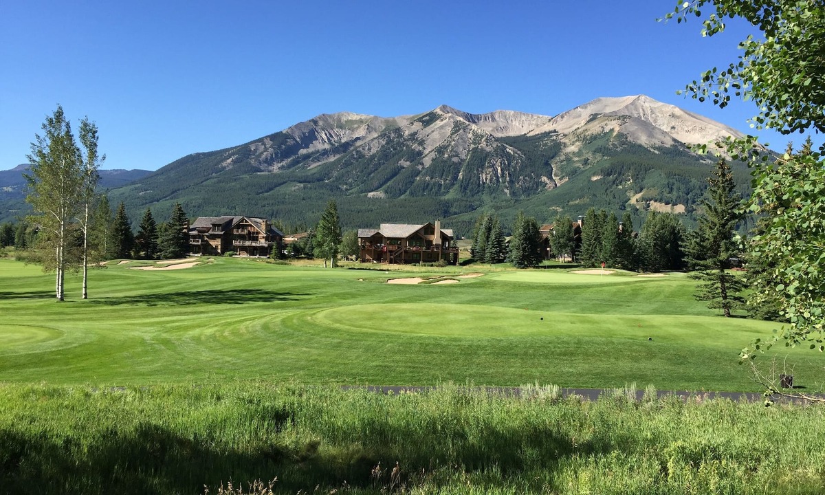 Crested Butte House | On Golf Course with Scenic Mountain Views